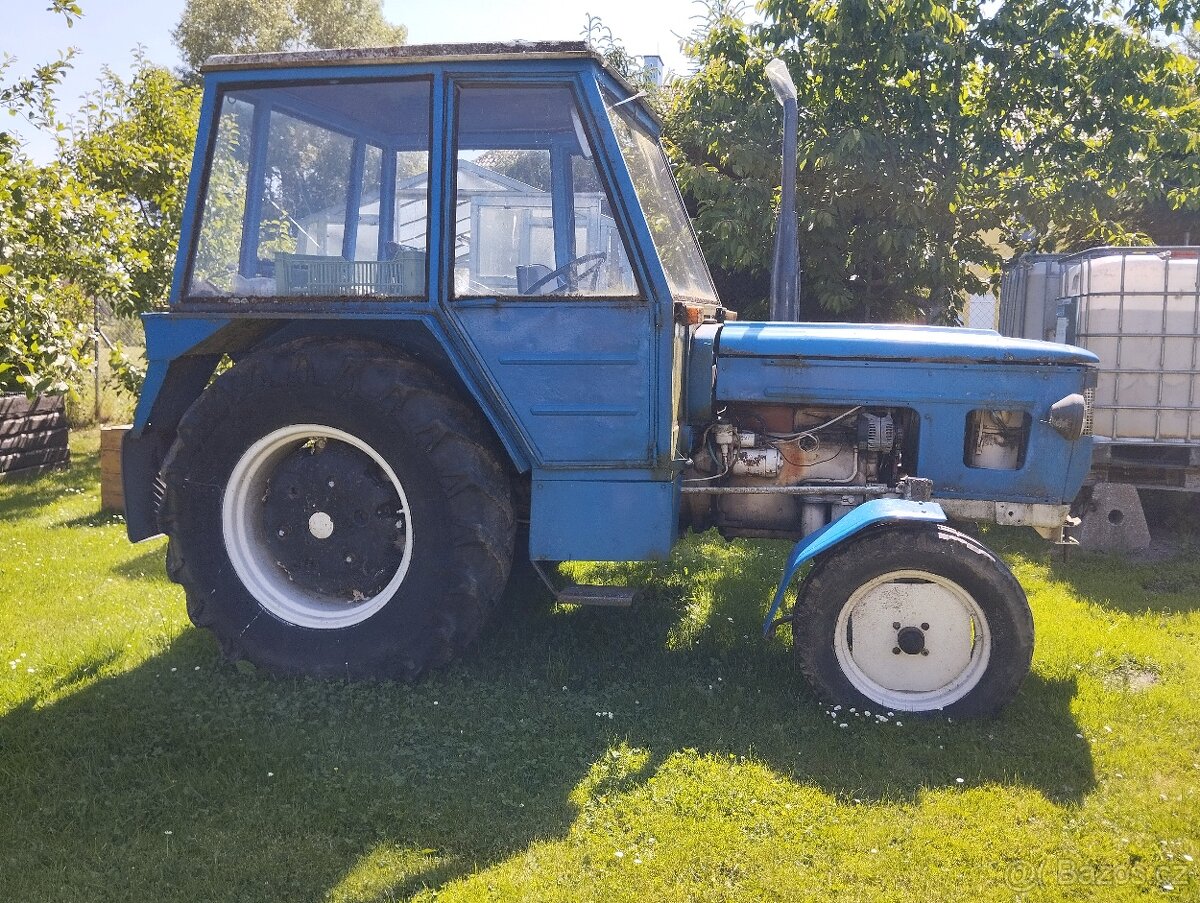 Traktor Zetor 4611