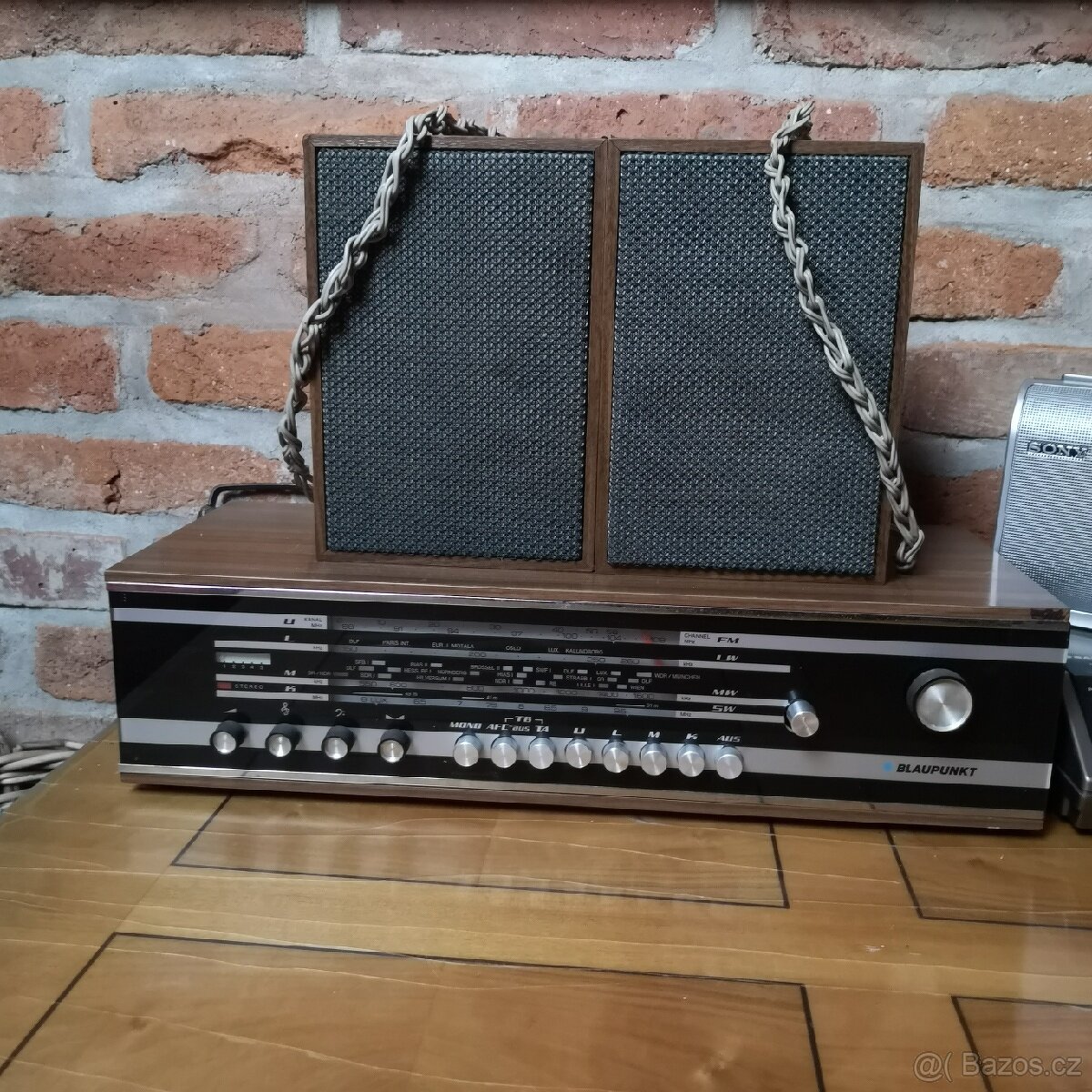 vintag radio