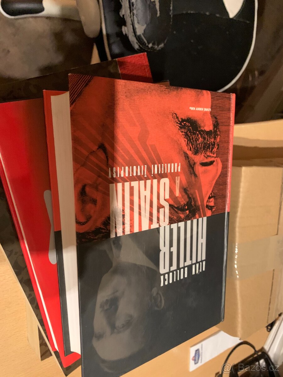 Kniha nová Hitler Stalin. Praha 6.