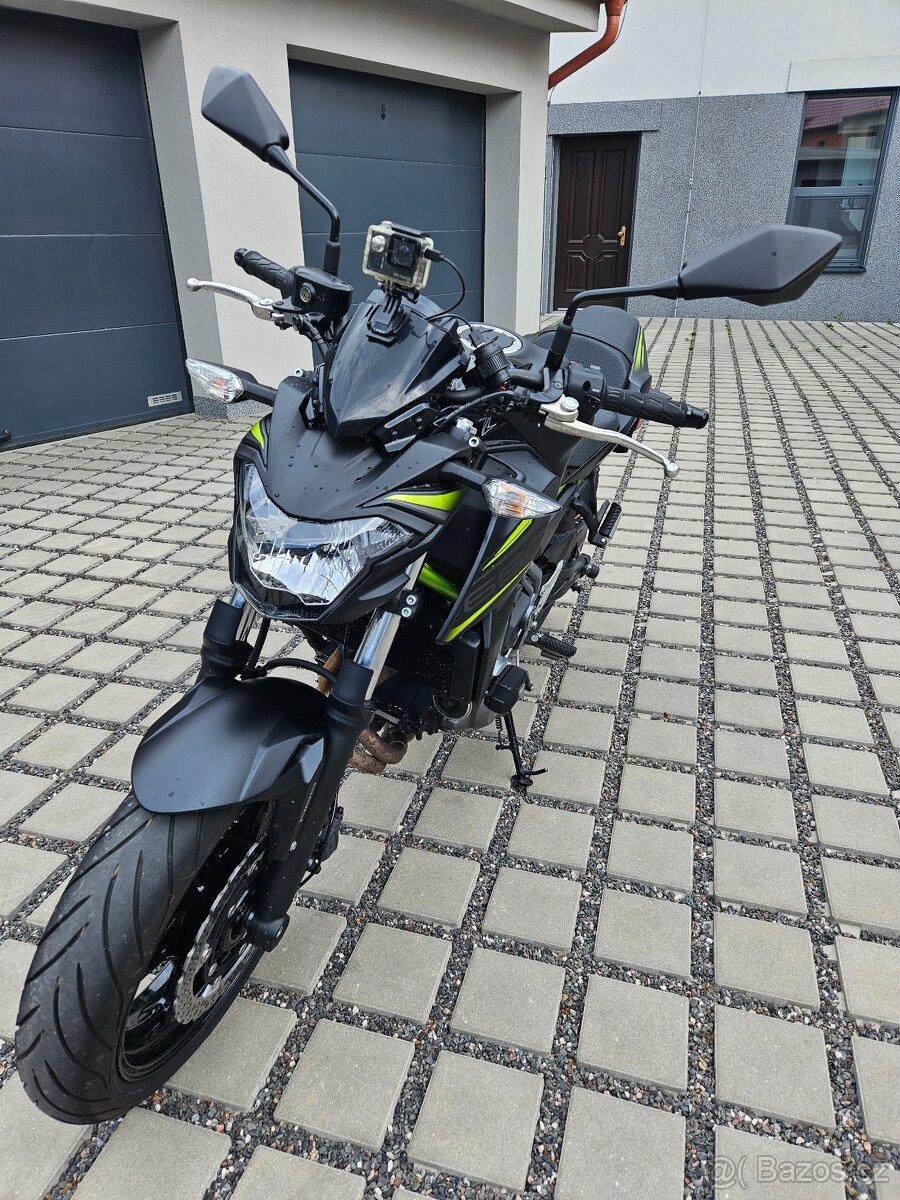 Prodám  kawasaki  Z650 rok 2019