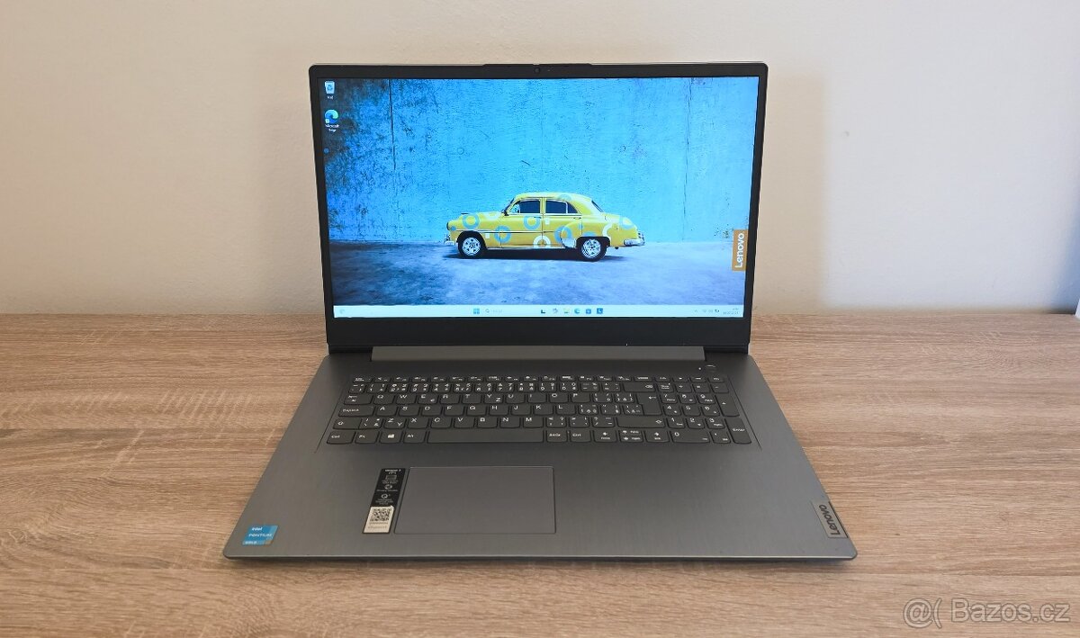 Lenovo Ideapad 3 (17", Pentium Gold 7505, 4 GB RAM, SSD)