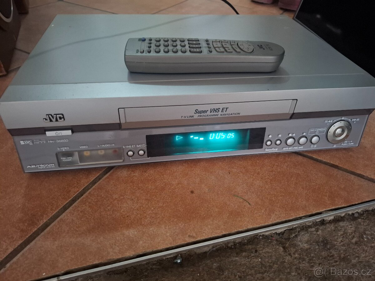 VHS JVC 6 head HiFi stereo hr-s6850