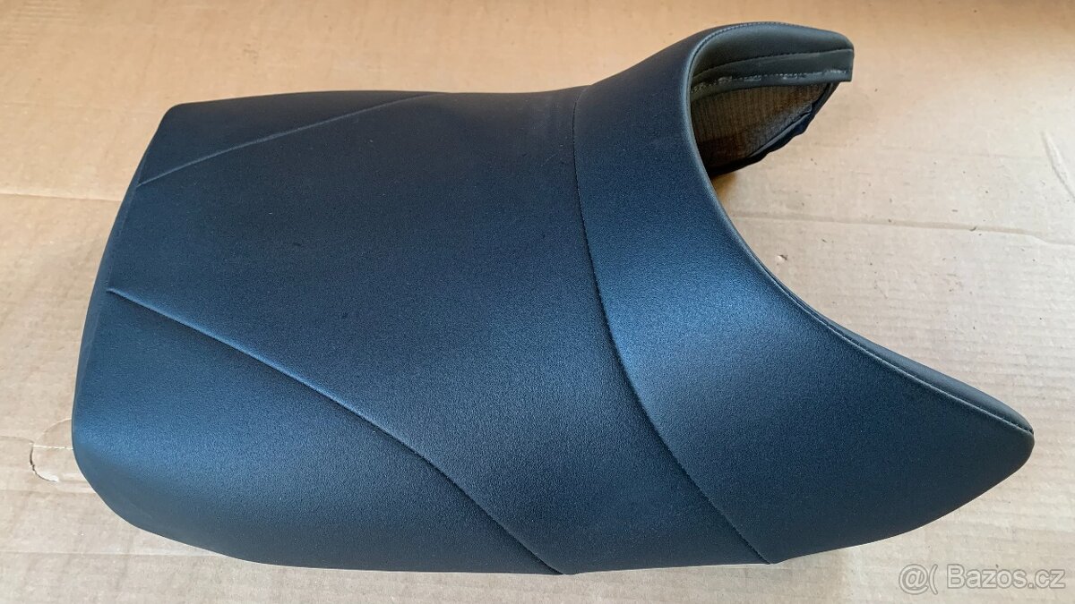 Yamaha FJR 1300 potah sedla