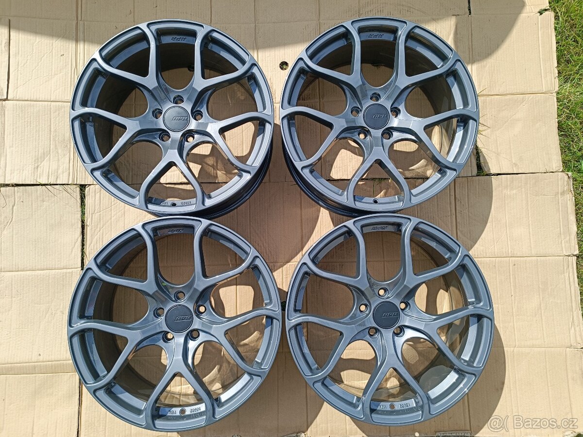 Prodám 19" APR A01 Flow Formed Wheels (19x8,5, ET45, 5x112)