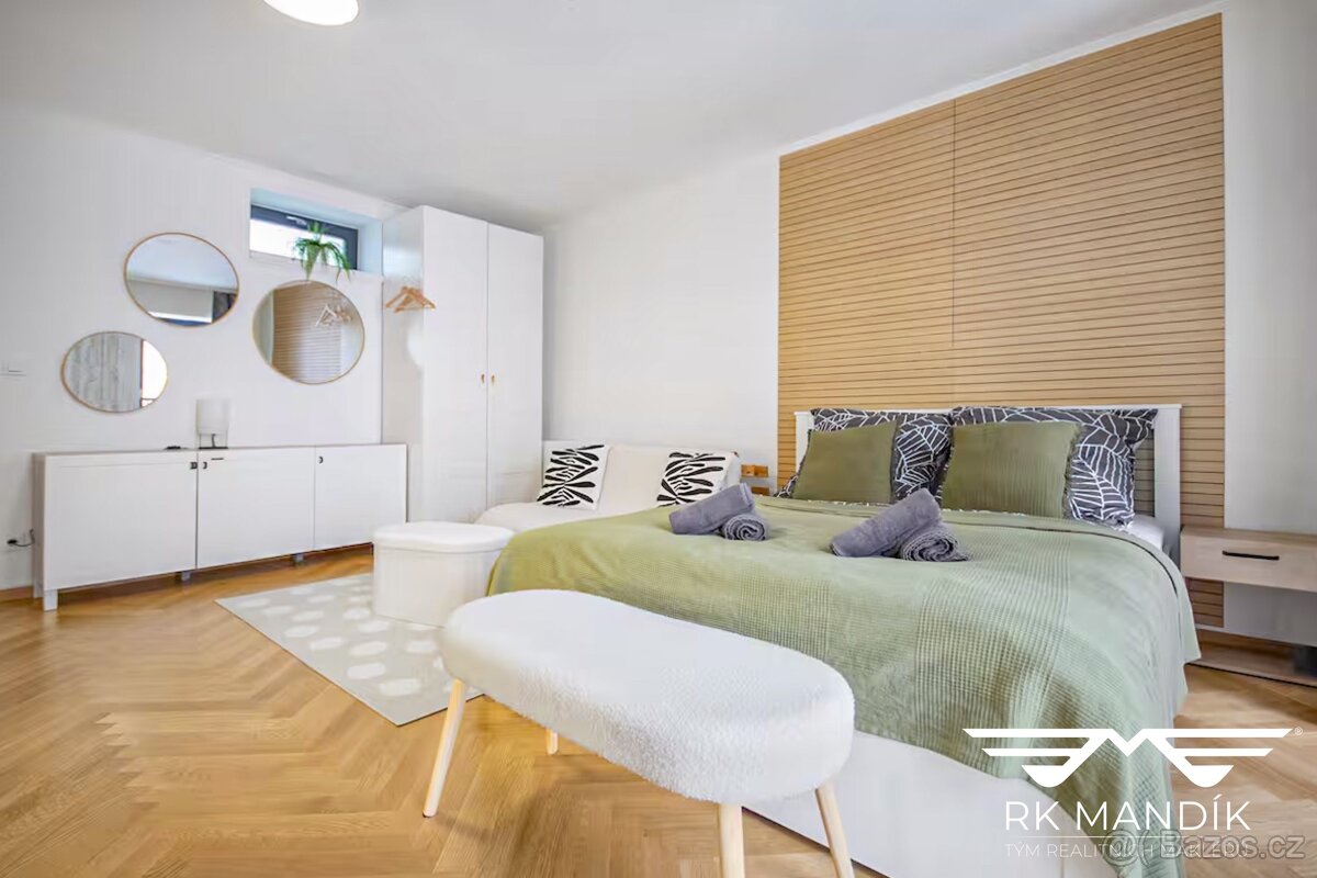 Prodej byty 2+kk, 42 m² - Praha - Karlín, ev.č. 717