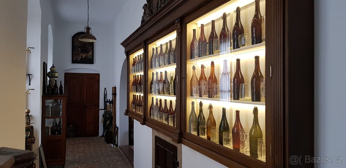 Sbírám STARÉ PIVNÍ FLAŠKY, LAHVE, SKLENICE NA PIVO