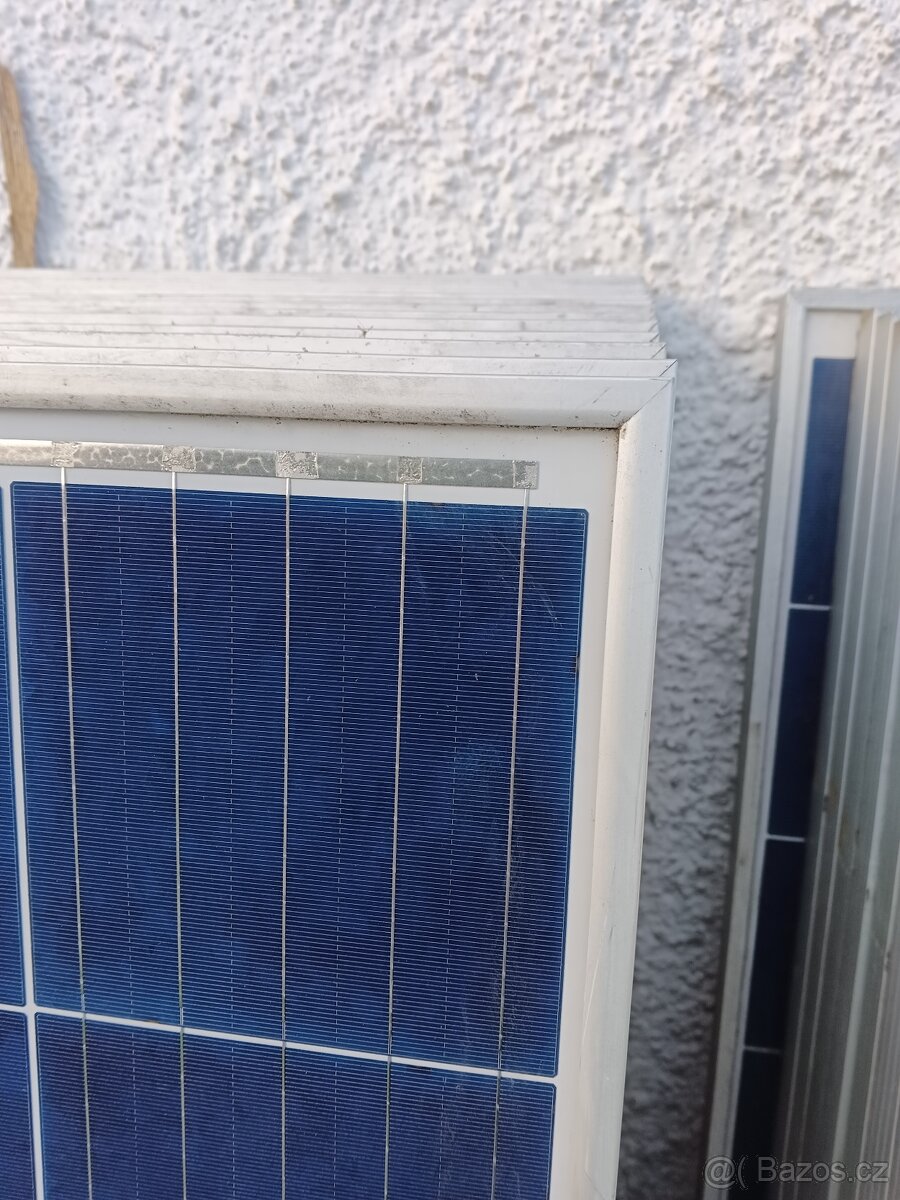 Solární panely 165W až 245W.