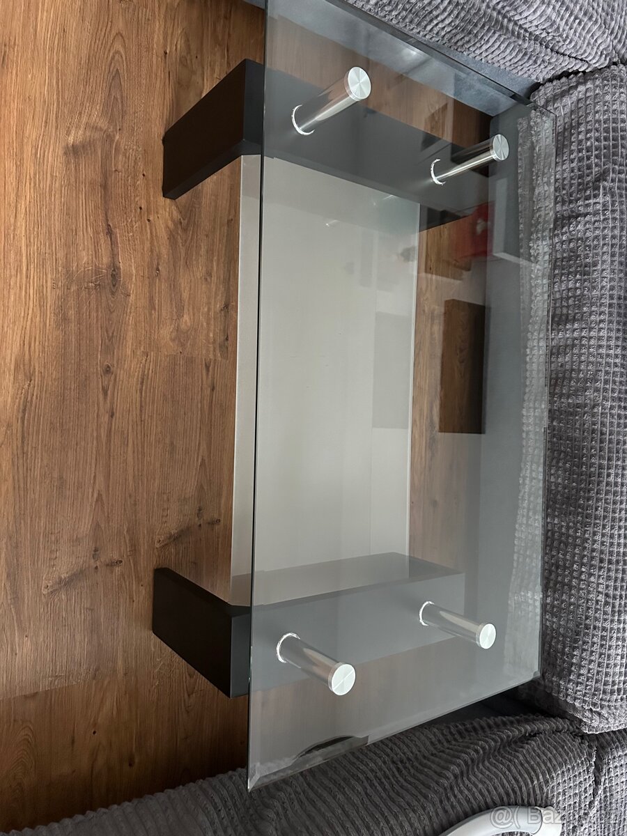 Konferenční stolek do obýváku