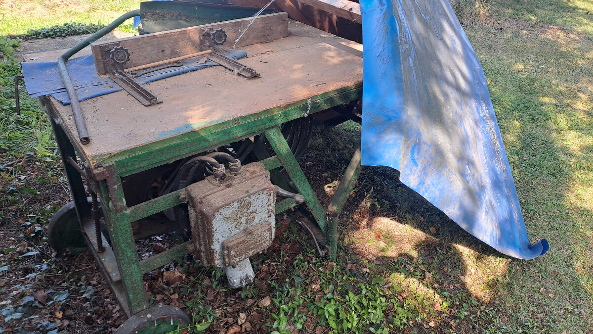 Pila okružní, hospodářská, cirkulárka s kolébkou