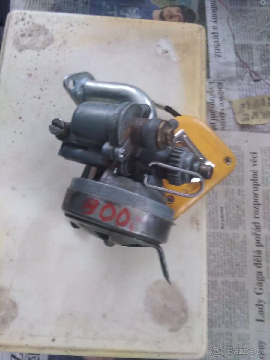 Prodej karburátoru.