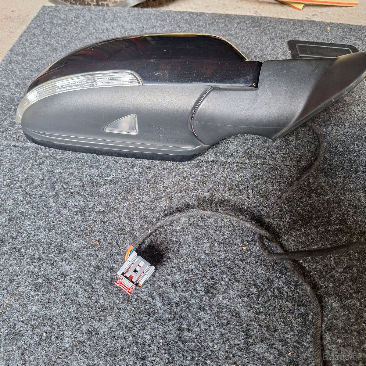 Zrcátko 02 facelift prave 7pin (osvit )