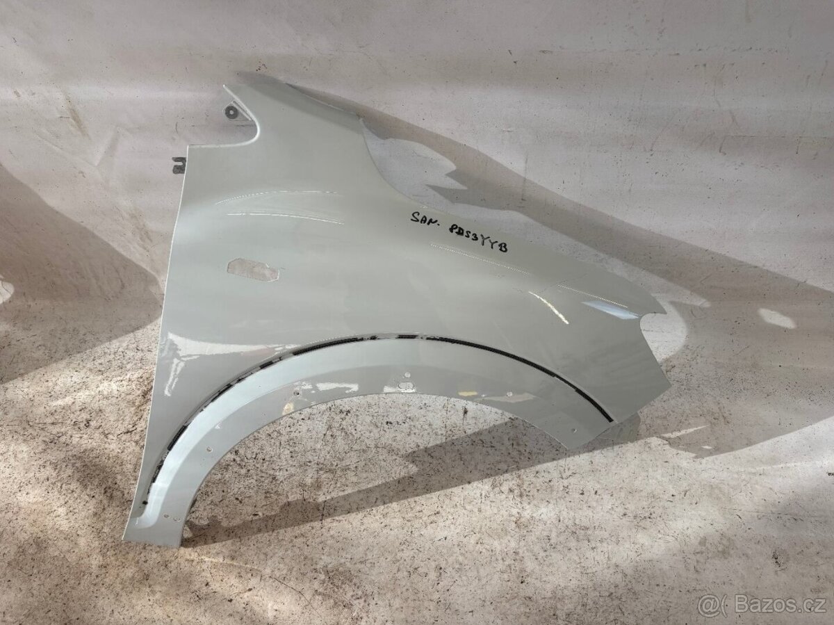 Přední pravý blatník Dacia Sandero 3