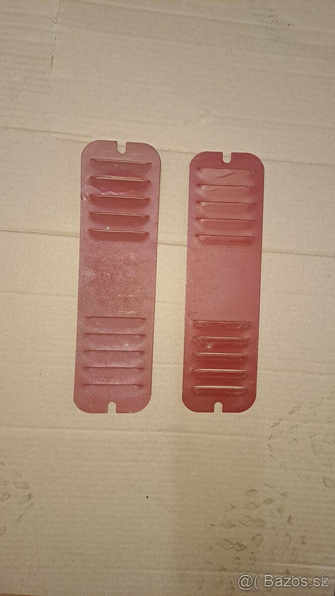 Krycí plech bŕzd na Zetor -