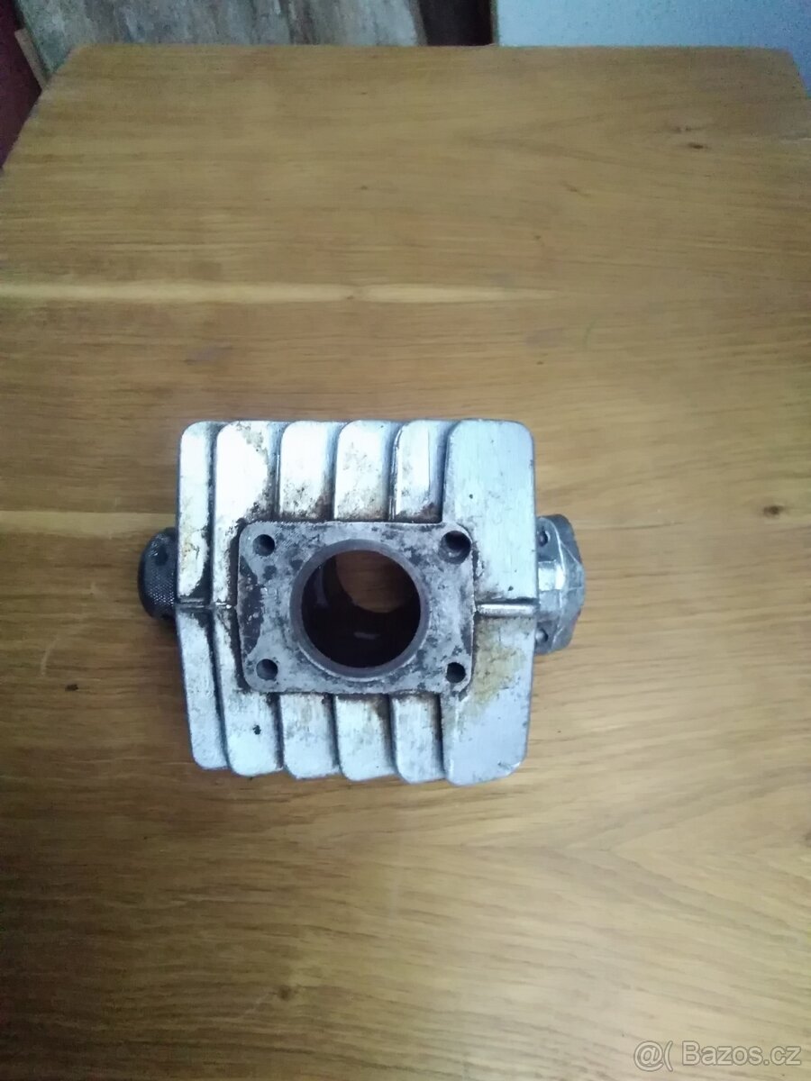 Predám valec na moped skuter