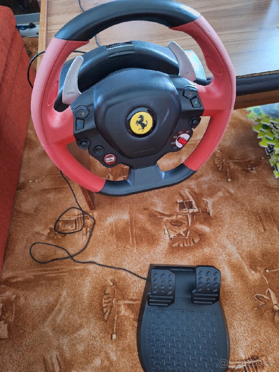 Herní volant Ferrari 458 spidrer