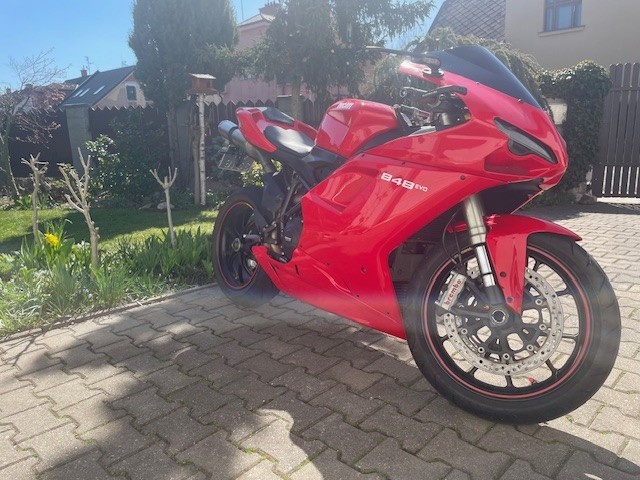 DUCATI superbike 848 EVO