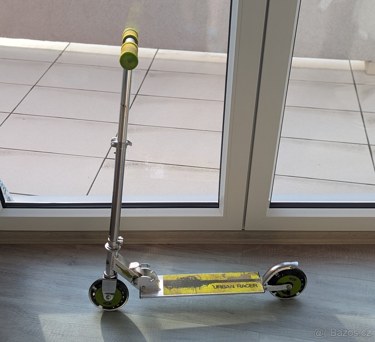 Koloběžka WORKER Racer Urban se svítícími kolečky