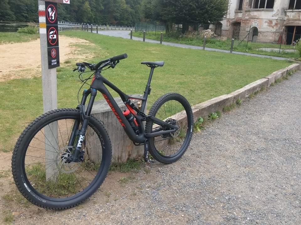 Specialized-stamp jumper-carbon