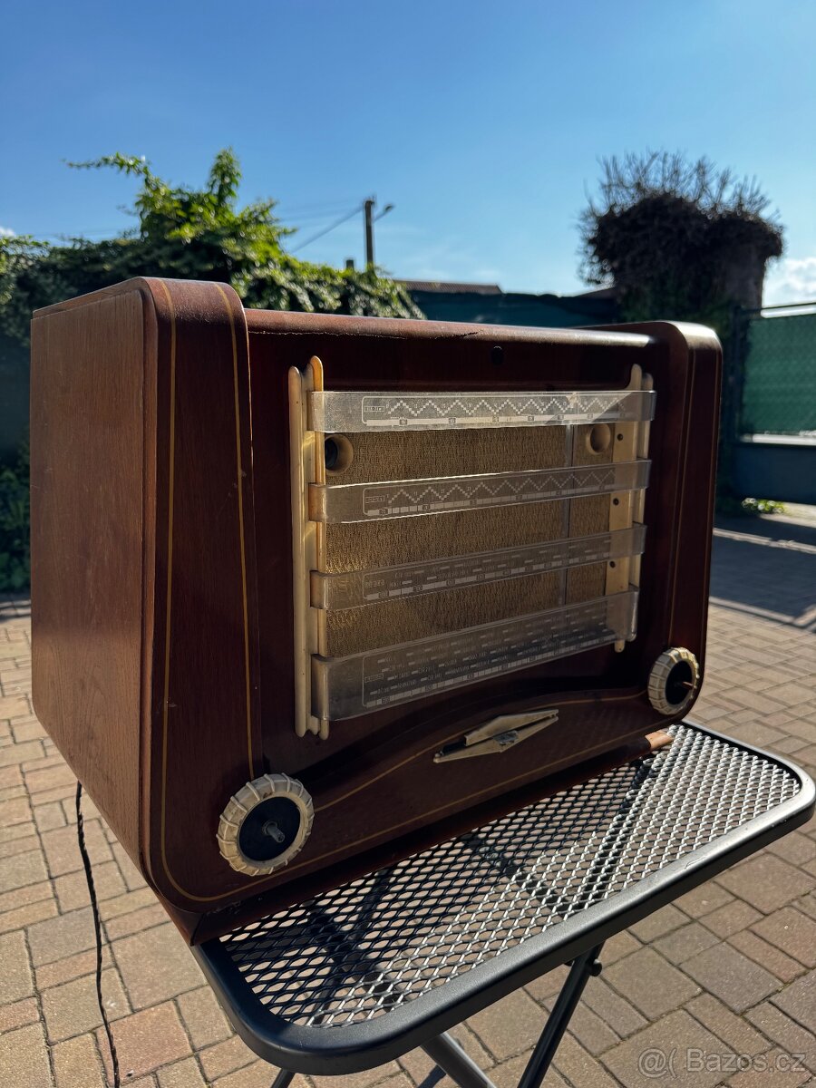 Rádio Tesla 623A “Máj” (1956)