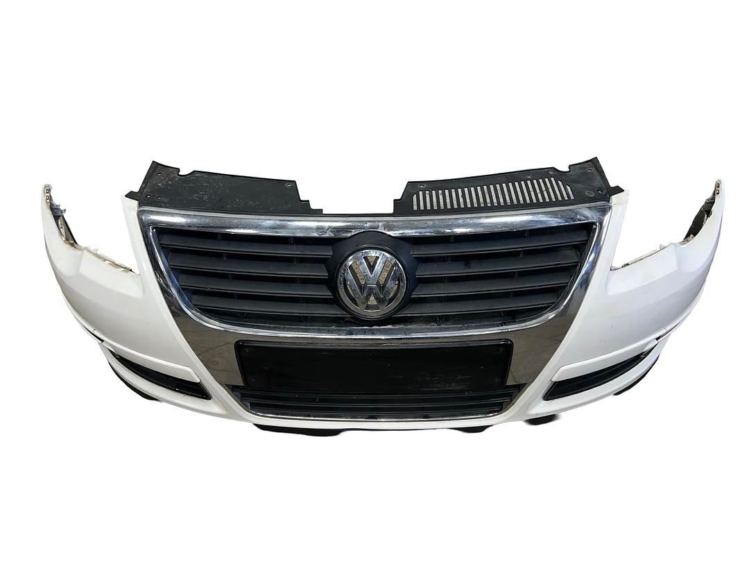 Přední nárazník bílá barva LB9A VW Passat B6 r.v. 2008