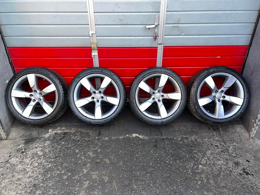 Original ALU kola Audi antracit 19" 8,5J ET43 + 225/40/R19