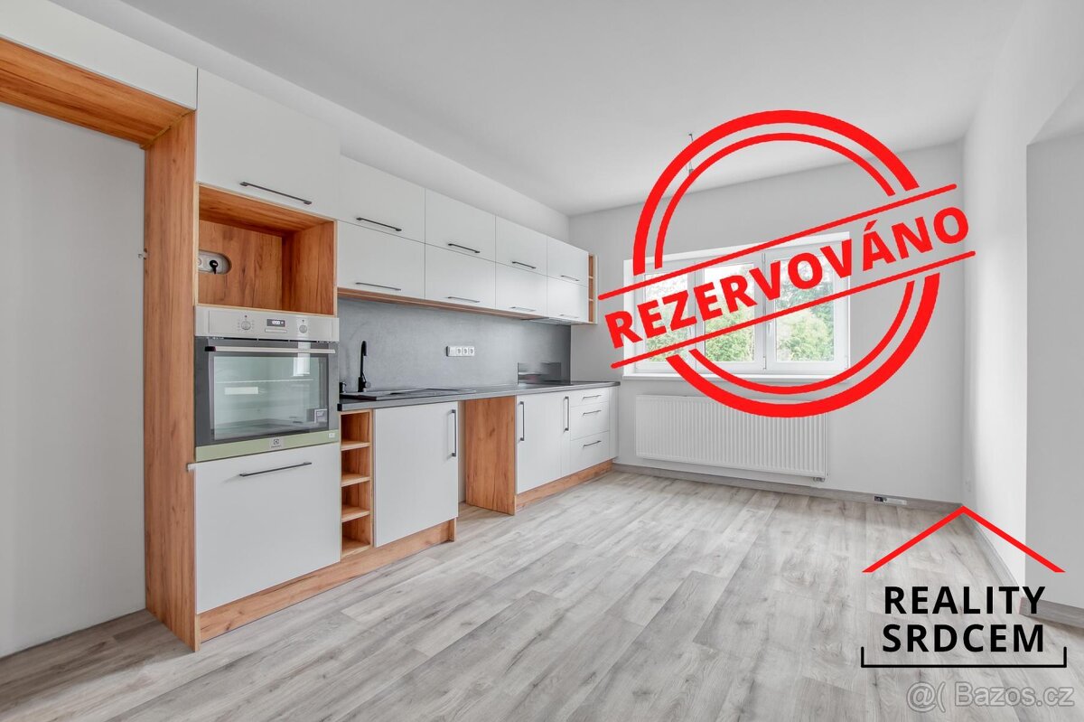 Pronájem zrekonstruovaného bytu 2+1 v rodinném domě, 69 m2, 