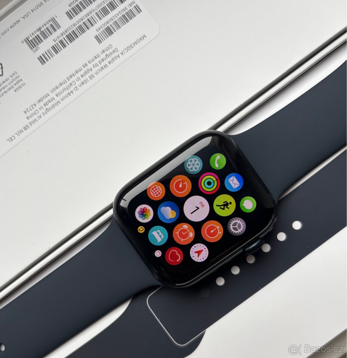 Apple Watch SE 44mm Černé zánovní
