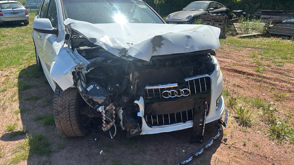 Audi q7 3.0 TDi 180kW CRCA NAC LC9A