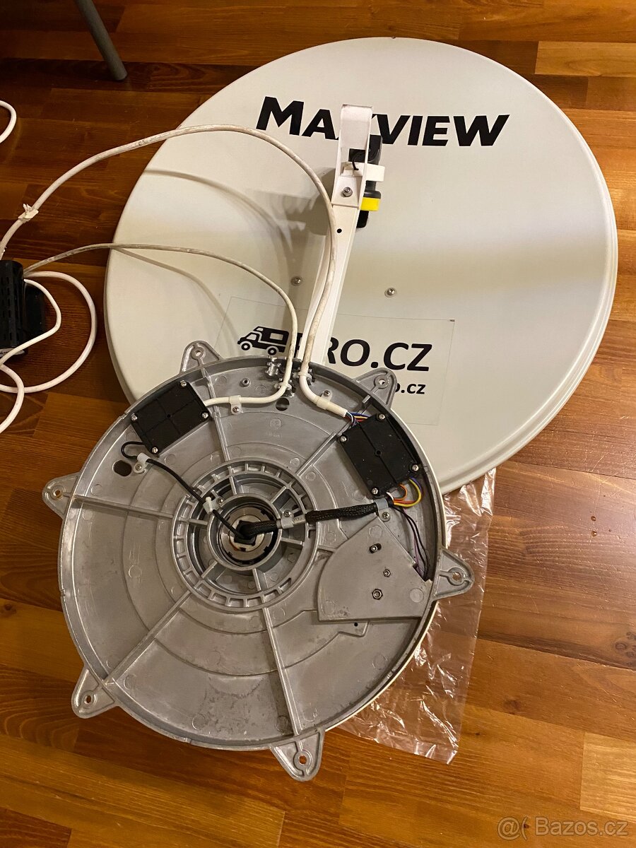Satelit MaxView Connect 65 cm na obytné auto
