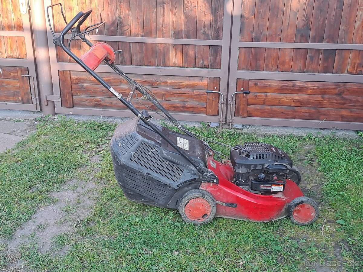 Benzínová sekačka Mountfield TDL 484 TR