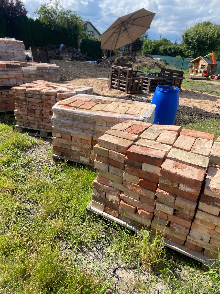 Očistěné cihly cca 5000ks