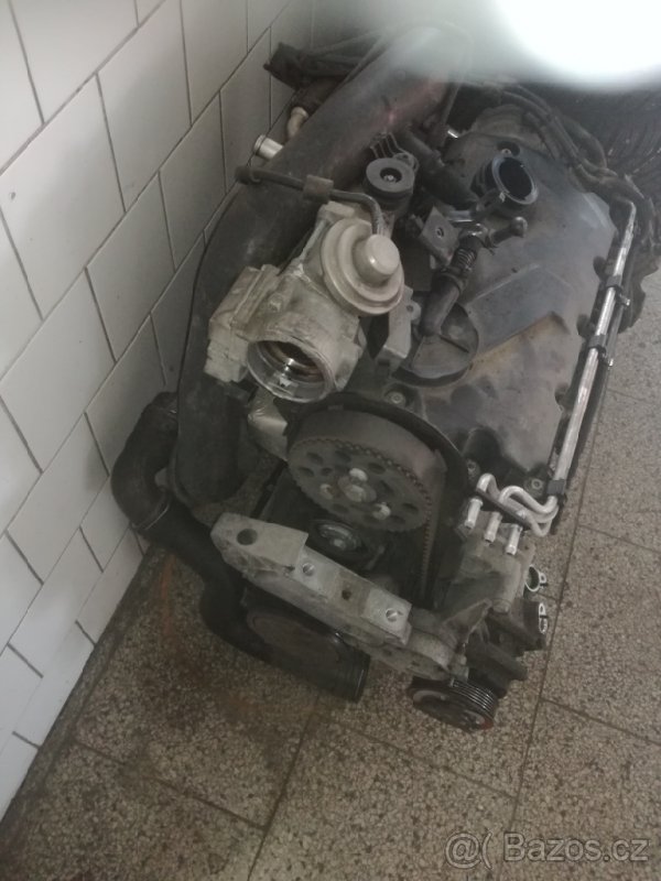 škoda octavia 2 1.9 tdi 77kw BXE dily z motoru