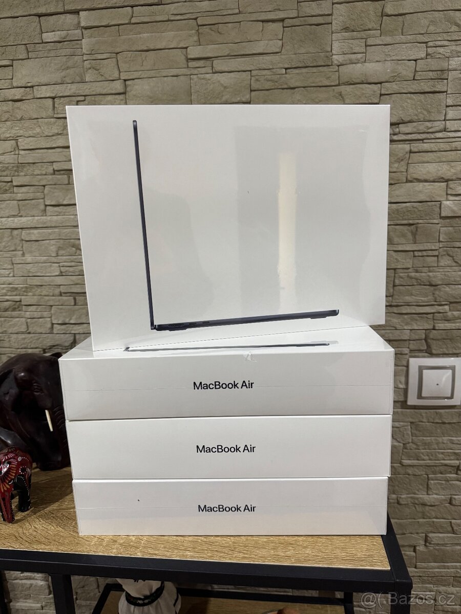 Apple MacBook Air 13" - temně inkoustový (MC7X4CZ/A)