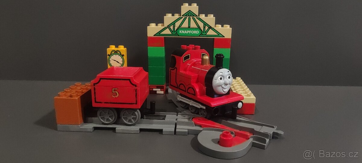 Lego Duplo mašinka Tomáš 5552 James na stanici Knappford