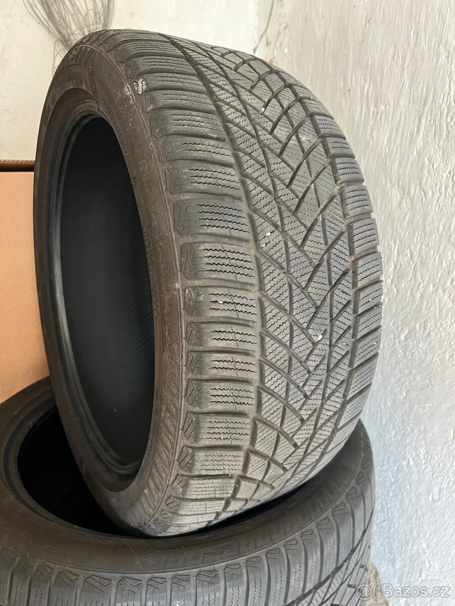 Zimní pneumatiky Matador MP93 245/40 R18