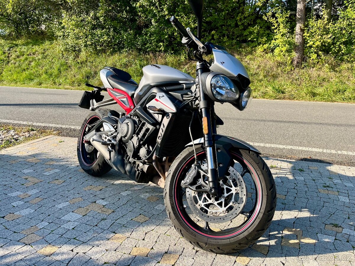 Triumph Street Triple R 765 - střibrný, 2018