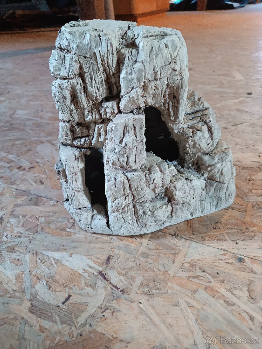 Dekorace do akvária Skála