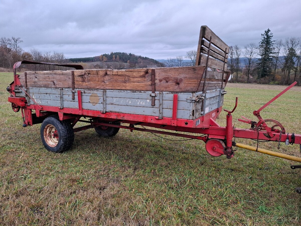 Rozmetadlo hnoje KRONE