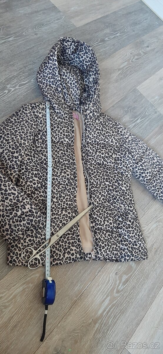 Krásná zimní bunda vel 8 až 9 let