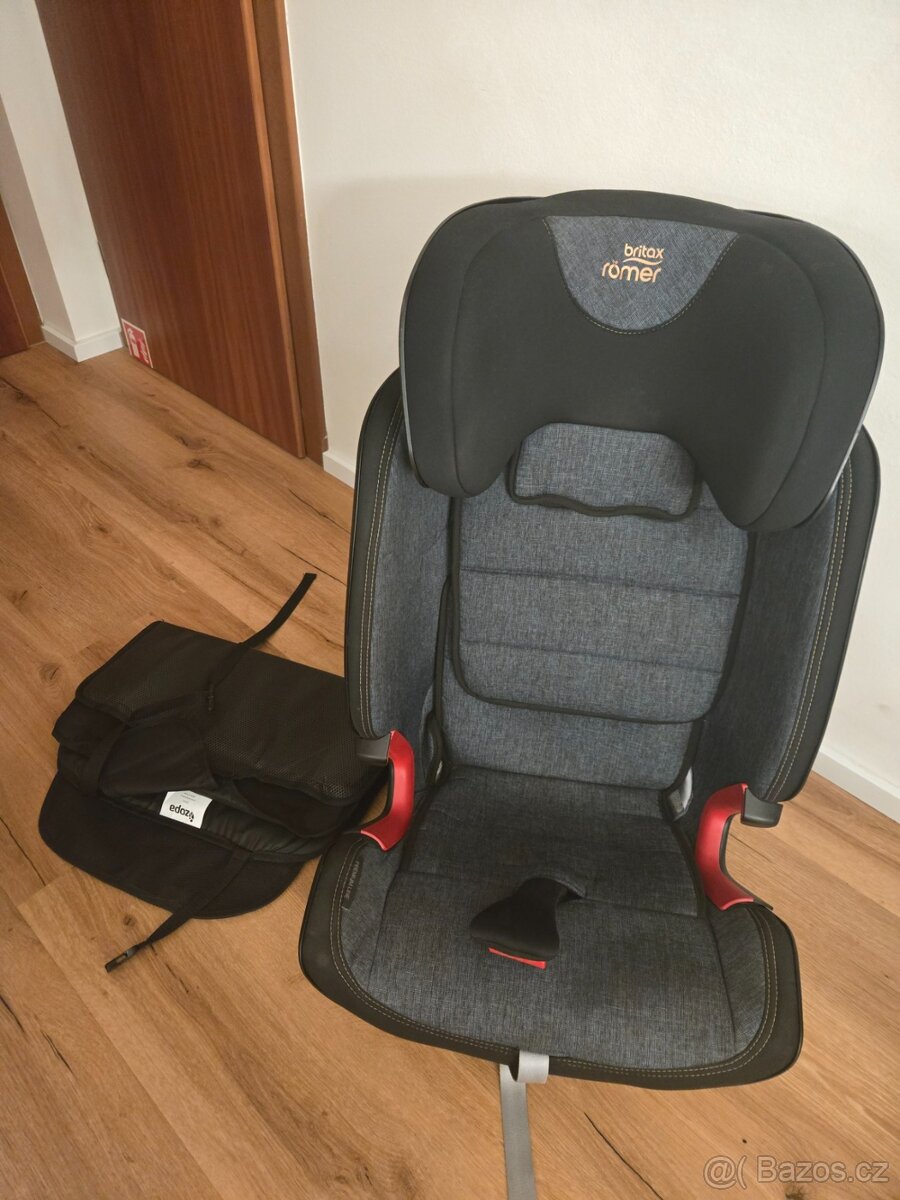 Britax Römer Advansafix IV R