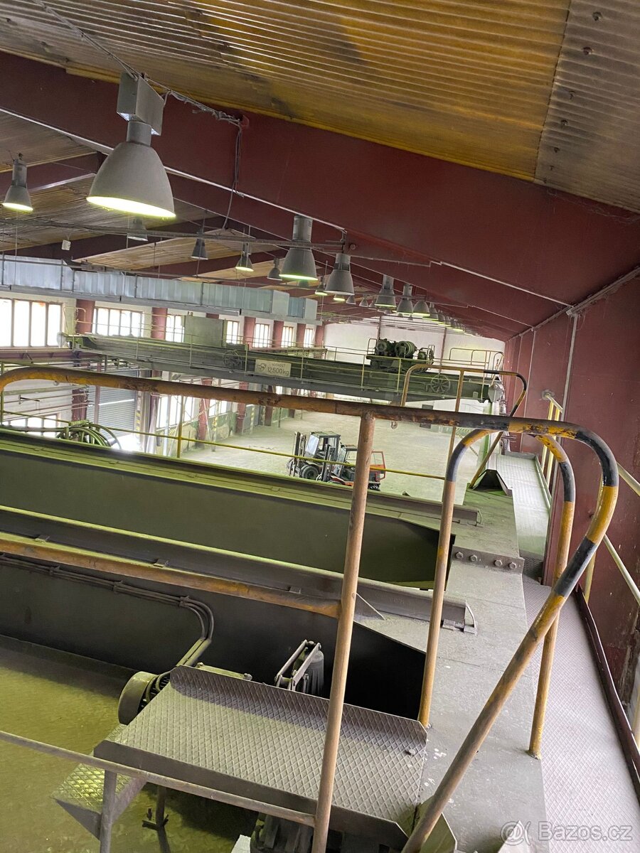 Mostový jeřáb 2ks