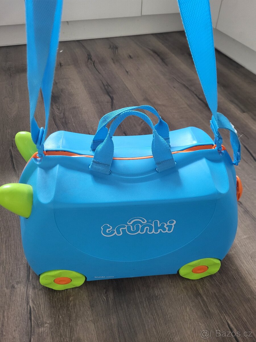 Dětský cestovní kufr na kolečkách