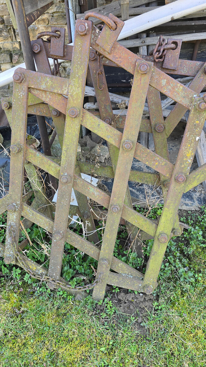 Těžké polní brány