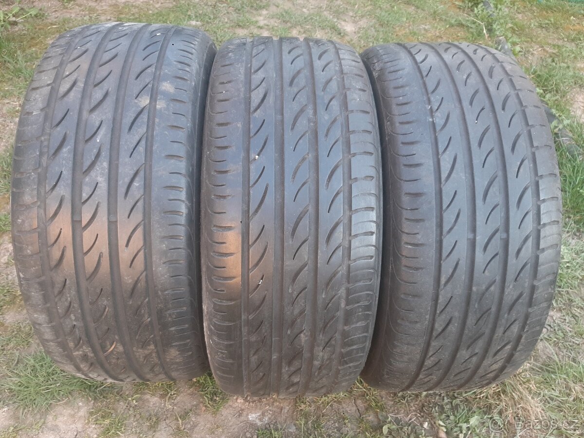 Letní pneumatiky 235/45r17