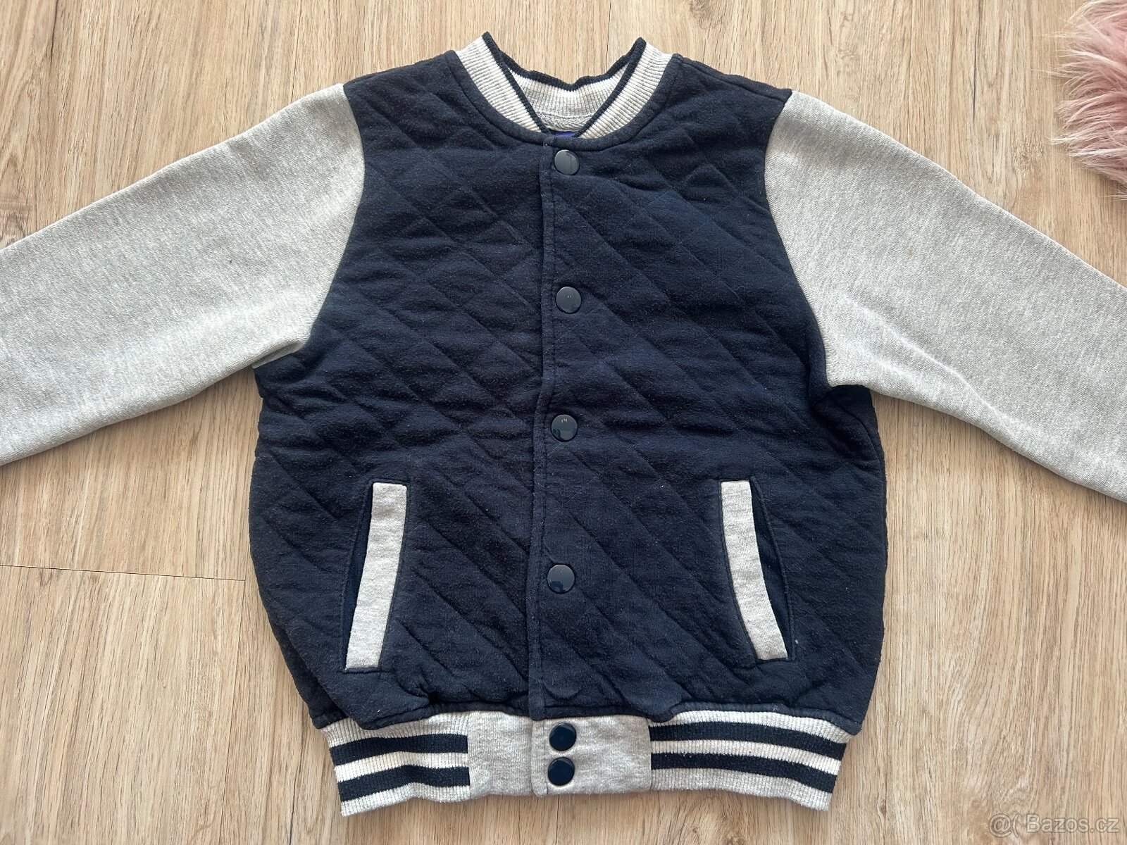 Mikina bomber