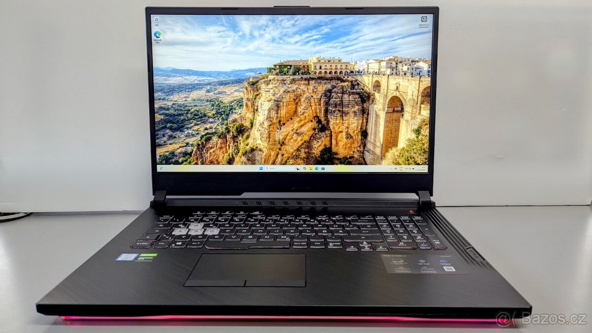 Herní notebook ASUS ROG Strix G731GT, 17.3", i5, 8/512