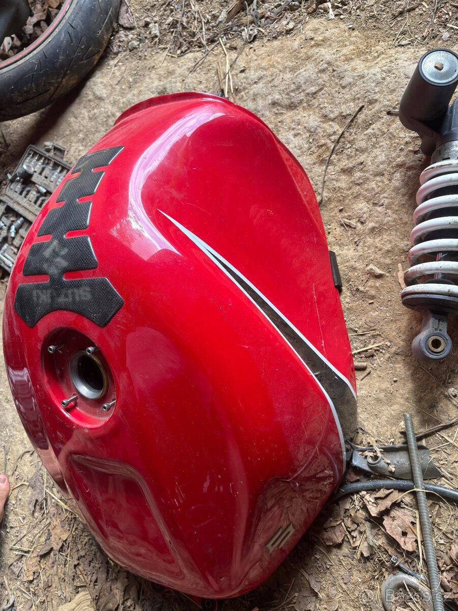Nadrz na Suzuki Gsxr 1000 01-02 600 750 00-03