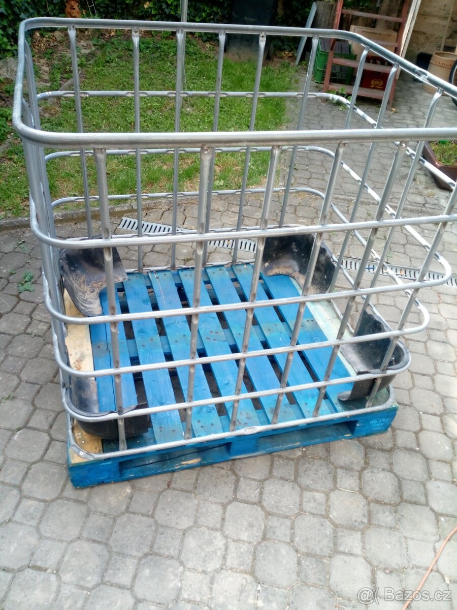 Ibc klec, dřevěná paleta