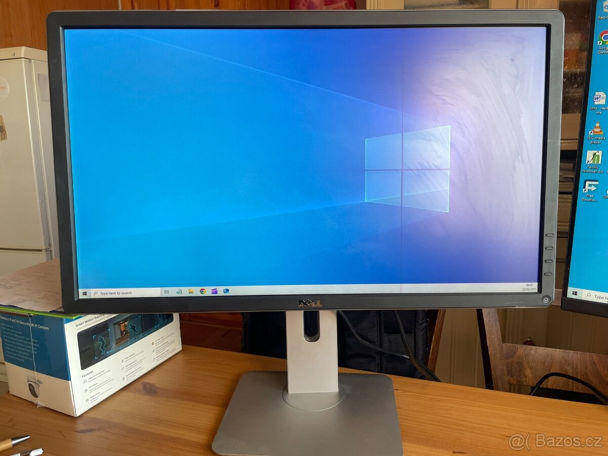 LCD monitor s jemnou čárou, úhlopříčka 21’´