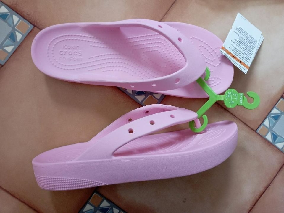 Žabky Crocs platform - různé velikosti